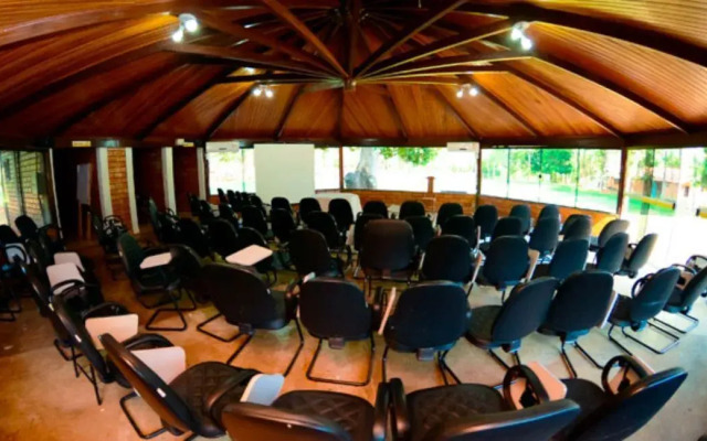 Ipê Florido Parque Hotel