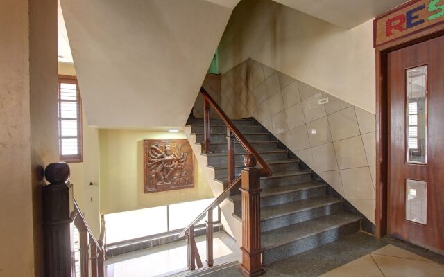 SPOT ON 40409 Hotel Rajsangam International
