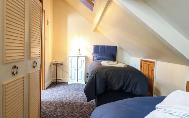 Peak House