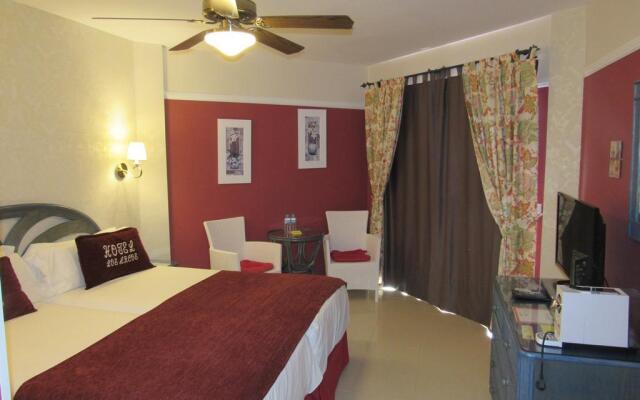 Hotel Los Arcos