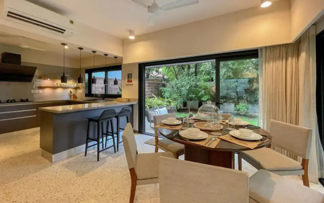 Ezra - 4bhk w Private Pool in Vagator nr Thalassa