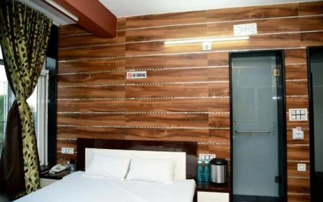 Gangeshwar Guest House