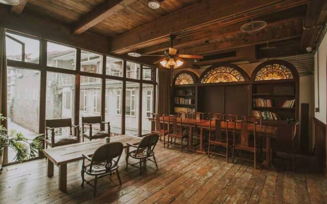 Lingshang 1941 Inn