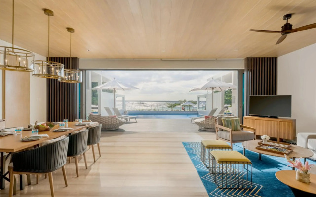 Crimson Resort & Spa Boracay