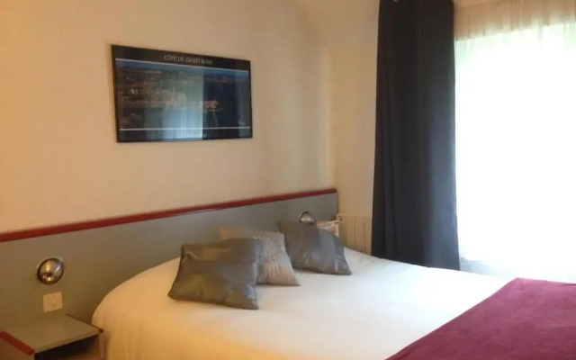 Brit Hotel Le Branhoc