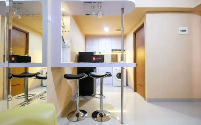 Bright and Stylish 1BR The Oasis Apartment Cikarang