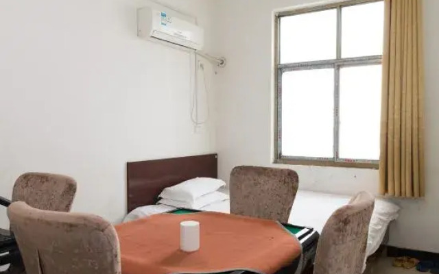 Fengqiu Yixiao Homeland Hotel