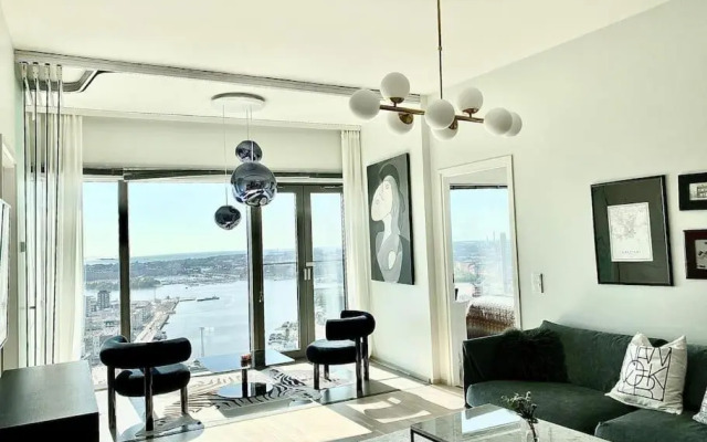 Luxury Skyscraper Apartment with Amazing view over Helsinki