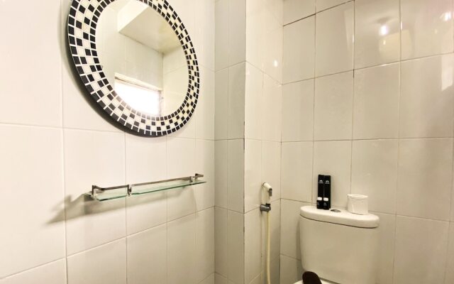 Homey 2Br At Gateway Ahmad Yani Cicadas Apartment