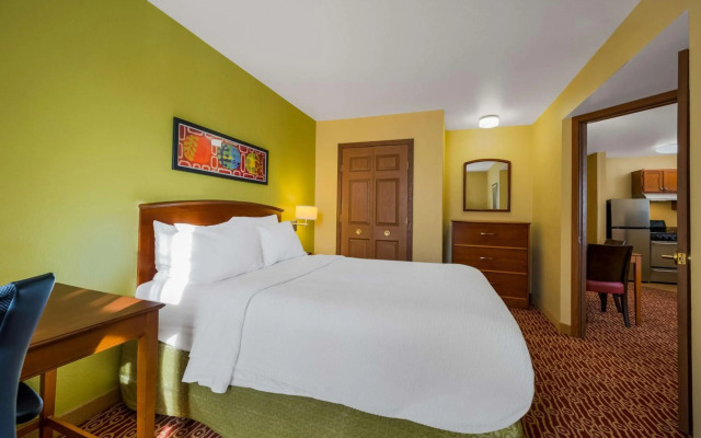 Sonesta Simply Suites Detroit Novi