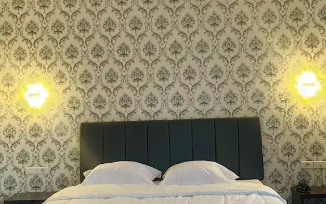 Nuris Hotel