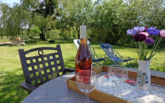 Gîte Jouy-le-Potier, 3 pièces, 4 personnes - FR-1-590-54