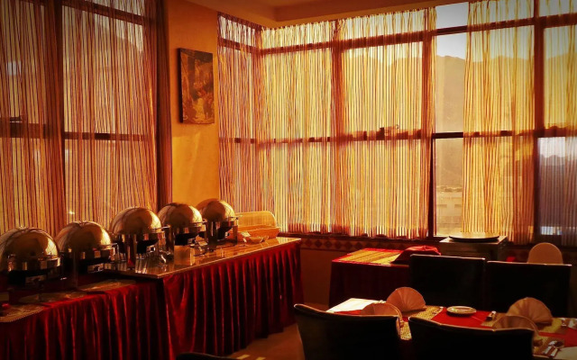 Mirage Hotel Al Aqah