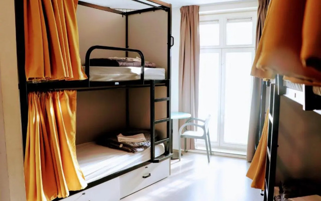 Jacques Brel Youth Hostel