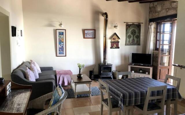 'I Folia' Village house with roof garden and terrace