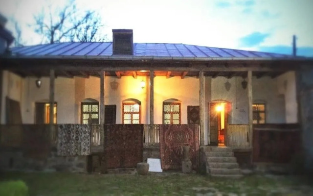 Lara Hotel