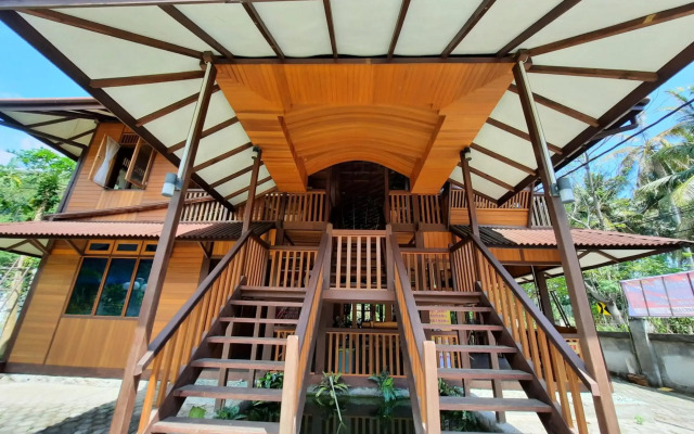 Hotel Besar Bulan Baru - Senggigi