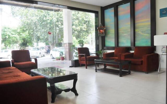 OYO Premium Old Gurgaon