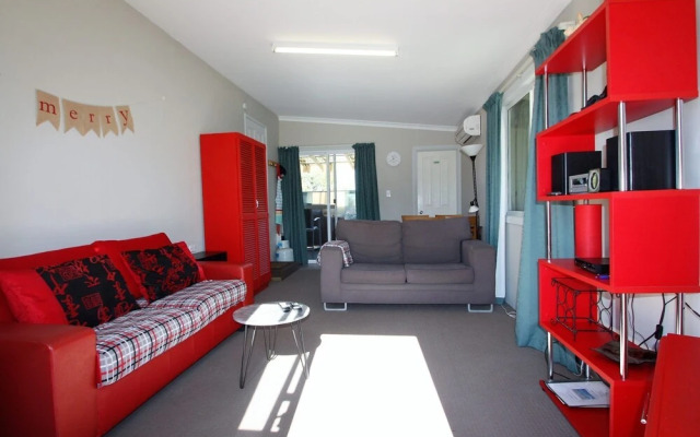 Bay 79 Ledge Point Holiday Park