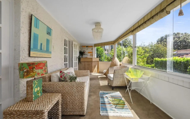 Poolside Stay - Close To Taronga Zoo & Luna Park