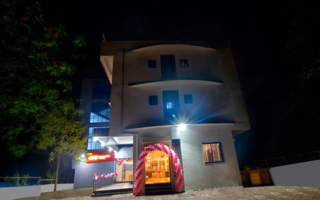 OYO Flagship 29595 Hotel Akash Executive