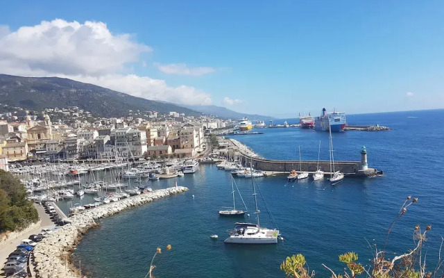 U studio-3Ã¨me Ã©tage