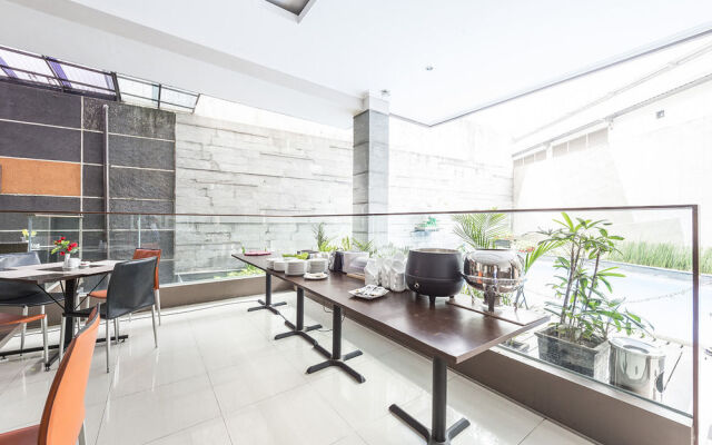 Airy Sukajadi Eyckman 19 Bandung