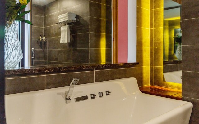 Leading Men Hotel