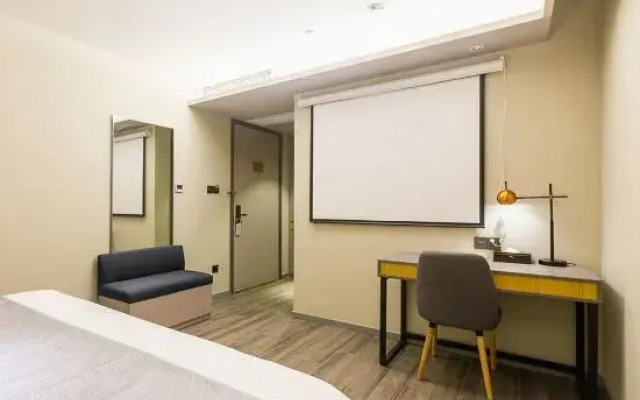 Homeinn Selected Hotel (Nanjing Provincial Women and Children's Hospital Longjiang Subway Station)