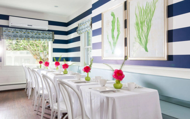 76 Main Ink Press Hotel