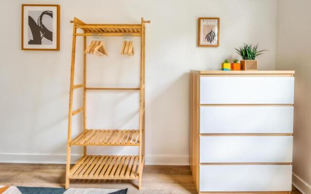 Leven Apartment West Bridgend Dumbarton near Loch Lomond