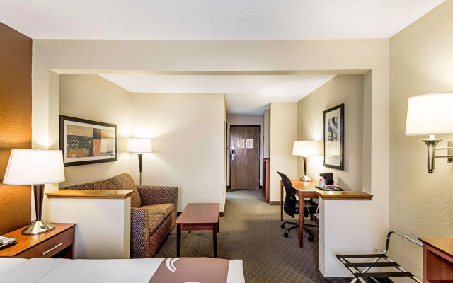 Quality Inn Sheboygan North I-43