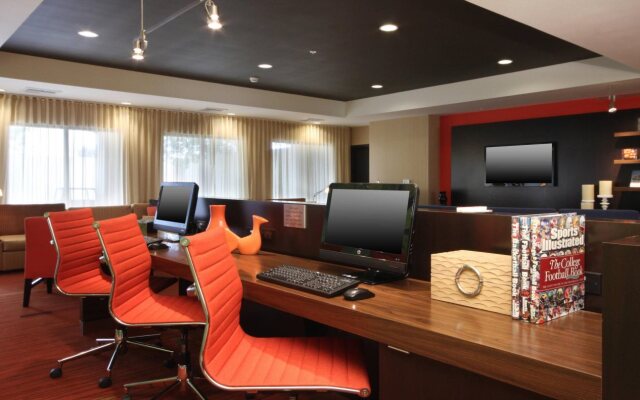 Courtyard by Marriott Salinas Monterey