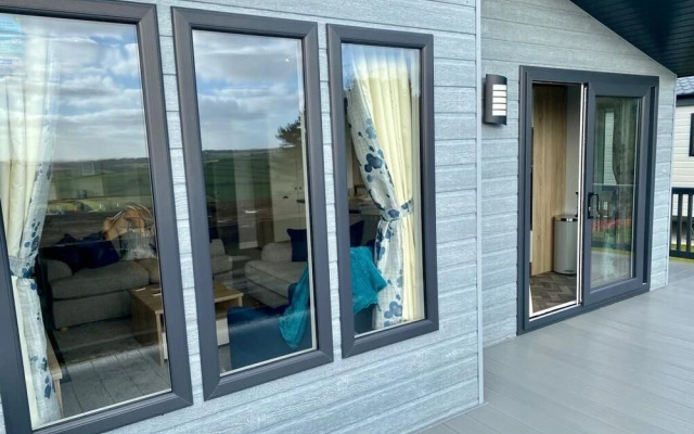 Elite Bluewater Lodge