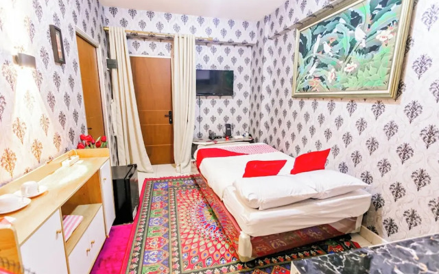 OYO 94069 Mp Room