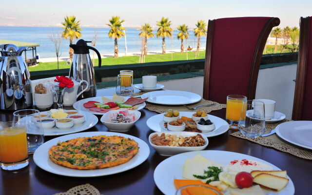 Wellborn Luxury Hotel