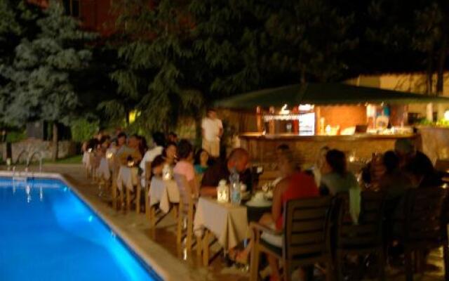 Rhebas Hotel