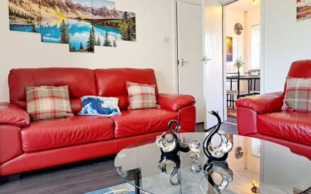 Cozy 2BR Home Pets Welcome Free Parking & Wifi
