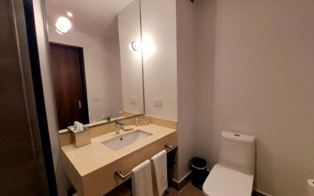 Courtyard by Marriott Santiago Airport