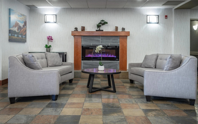 Service Plus Inns and Suites Calgary