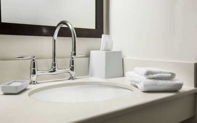 Four Points Sheraton - Lexington