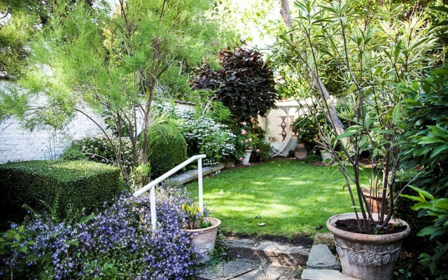 Cozy Double Room With Shared Bathroom