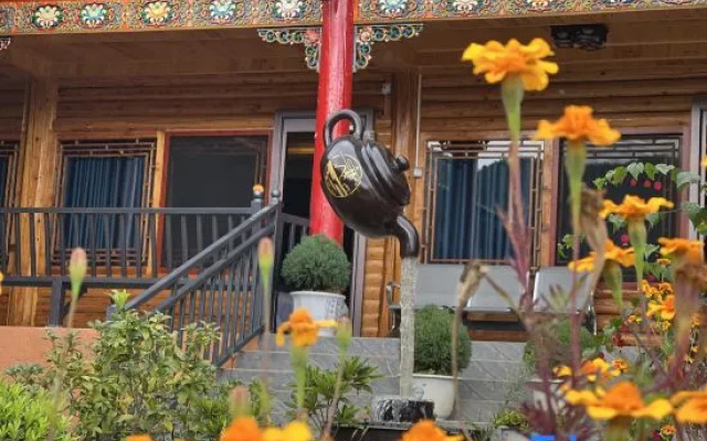 Zhuoji Shanshui Homestay – Outside – Luguhu