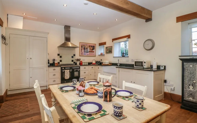 Woodlands Cottage