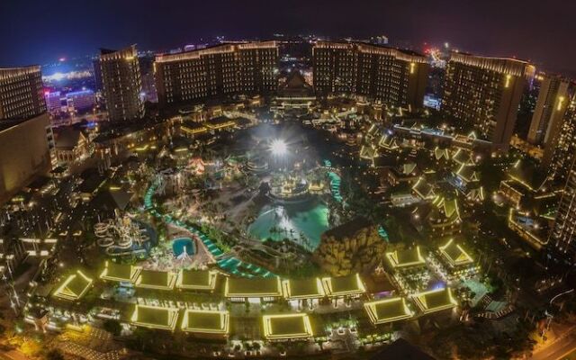 Mangrove Tree Resort World Sanya Bay - King and Queen Palm Towers