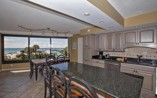 Beachside Towers at Sandestin by Panhandle Getaways
