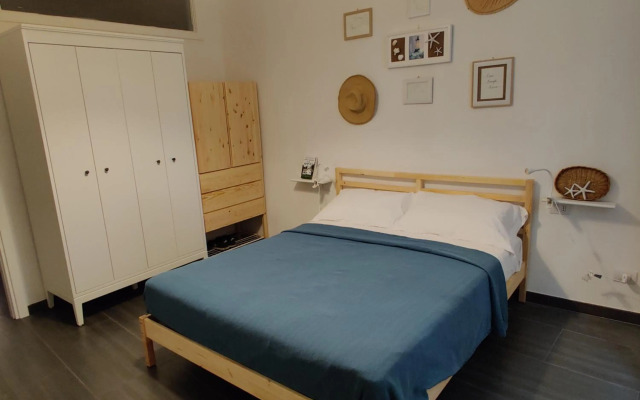 Vista sul carruggio, centro storico di Chiavari