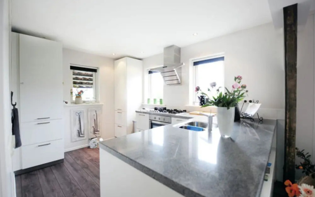 Romantic Holiday Home With Plenty of Cycling and Walking Possibilities