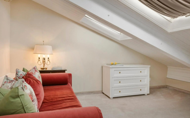 Noble Suites