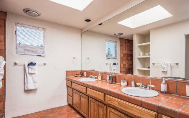 3263 Villa by the Sea